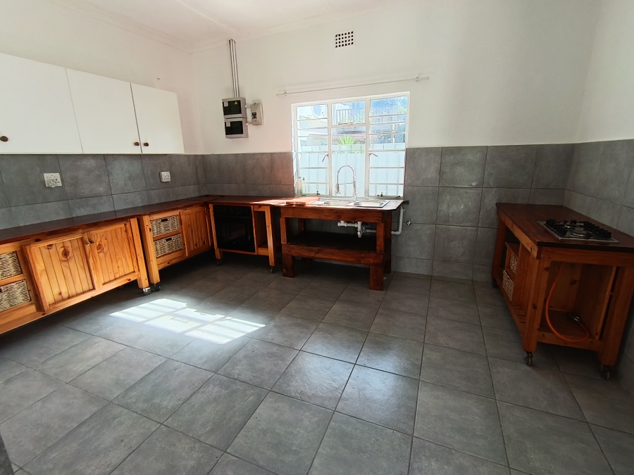 To Let 4 Bedroom Property for Rent in Lochnerhof Western Cape